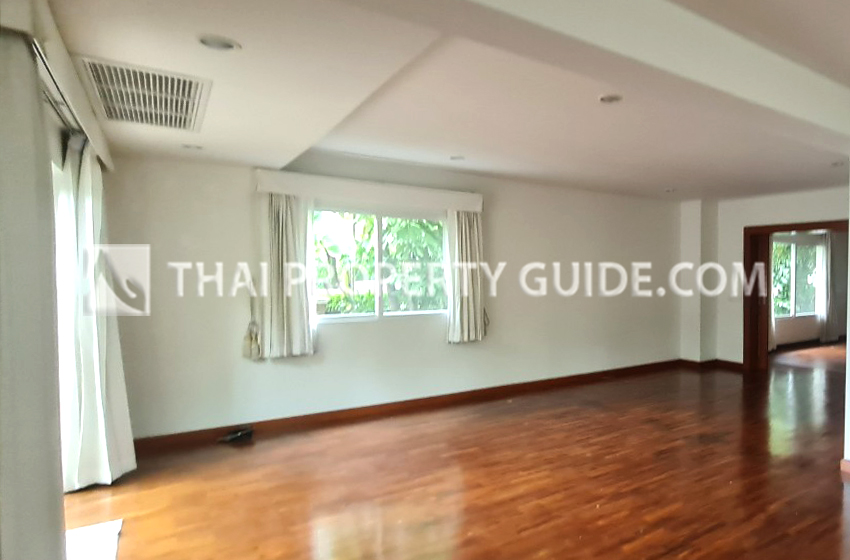 House with Shared Pool in Nichada Thani 